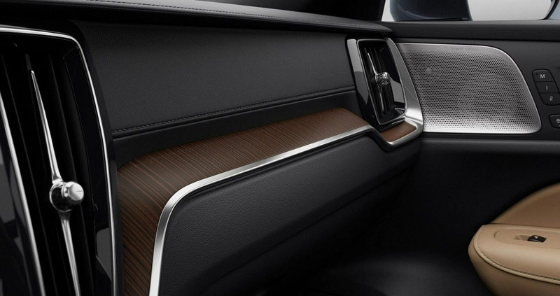 Volvo V60 cena 348900 przebieg: 5, rok produkcji 2024 z Łapy małe 106